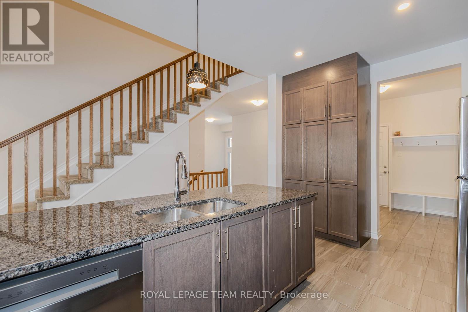 608 Enclave Lane, Clarence-Rockland, Ontario  K4K 0M8 - Photo 14 - X13140054