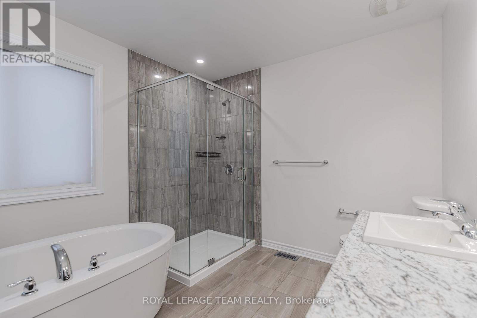 608 Enclave Lane, Clarence-Rockland, Ontario  K4K 0M8 - Photo 32 - X13140054