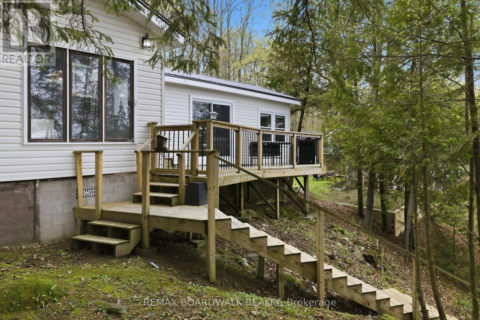 1091 Big Clear Lane, Frontenac, Ontario  K0H 0B6 - Photo 38 - X13140198