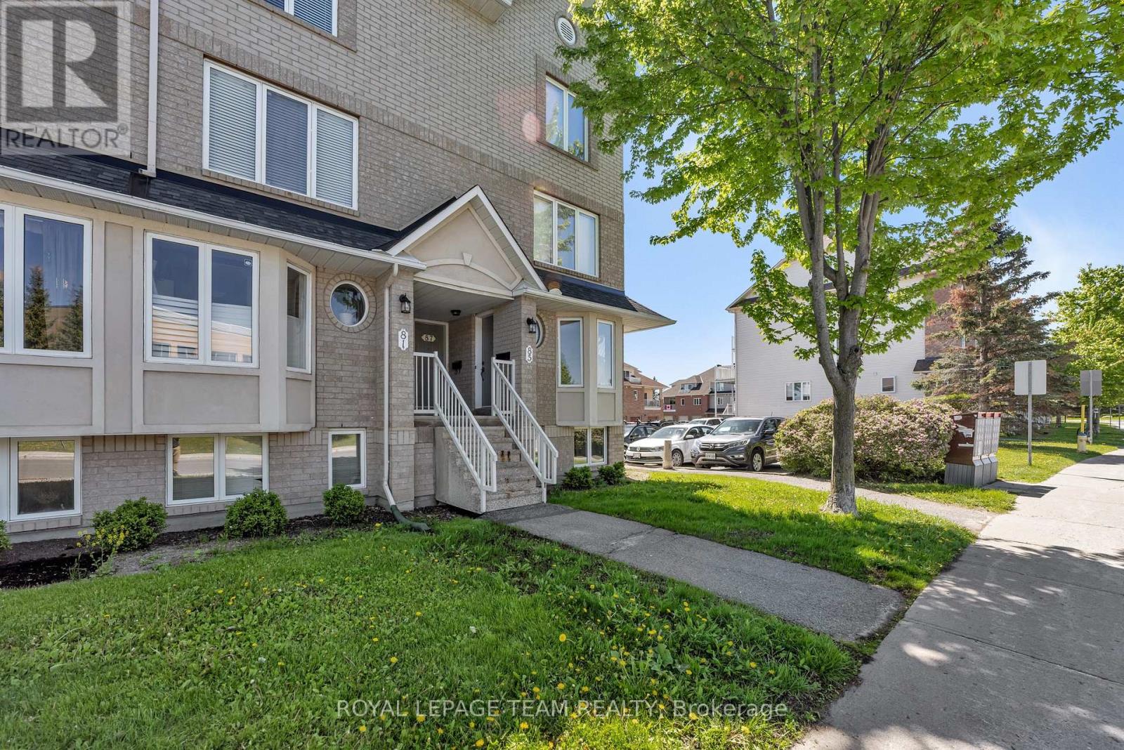 85 Cresthaven Drive, Ottawa, Ontario  K2G 6T9 - Photo 3 - X13140528