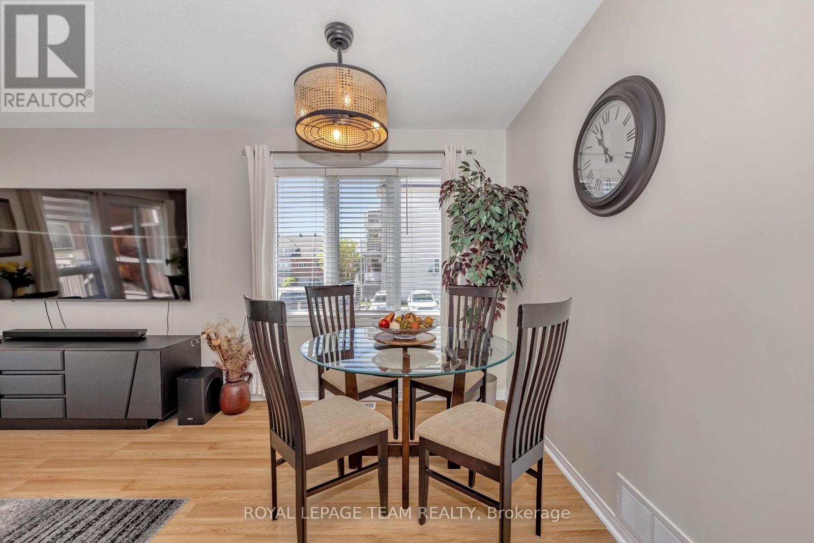 85 Cresthaven Drive, Ottawa, Ontario  K2G 6T9 - Photo 5 - X13140528