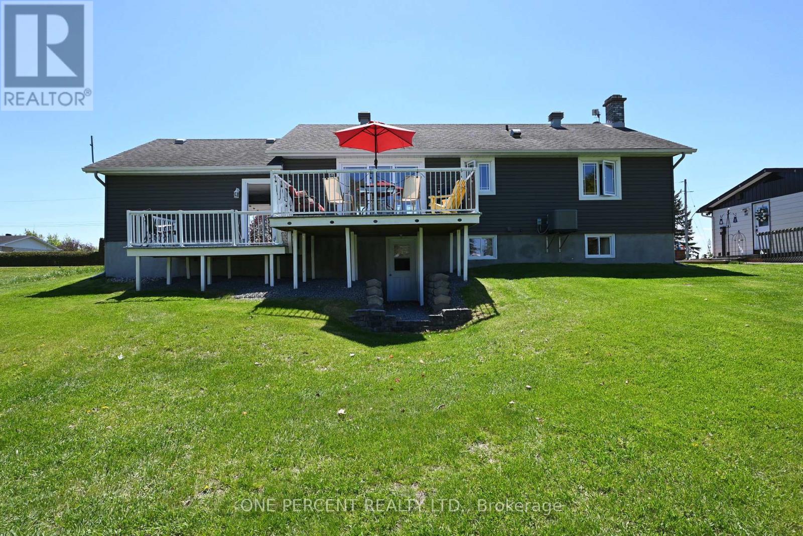 2010 Rue Du Parc Street W, Alfred And Plantagenet, Ontario  K0B 1J0 - Photo 2 - X13140628