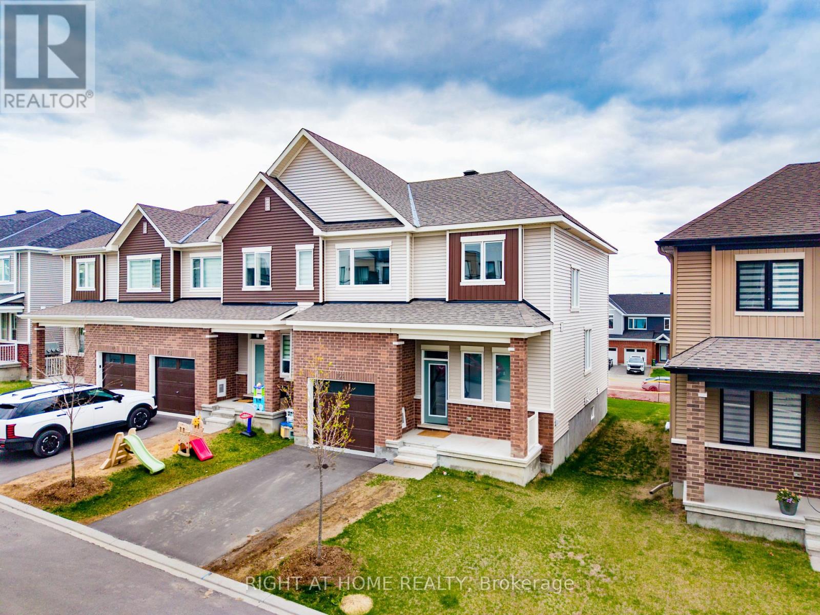 106 Beebalm Crescent, Ottawa, Ontario  K2J 7G5 - Photo 2 - X13140854