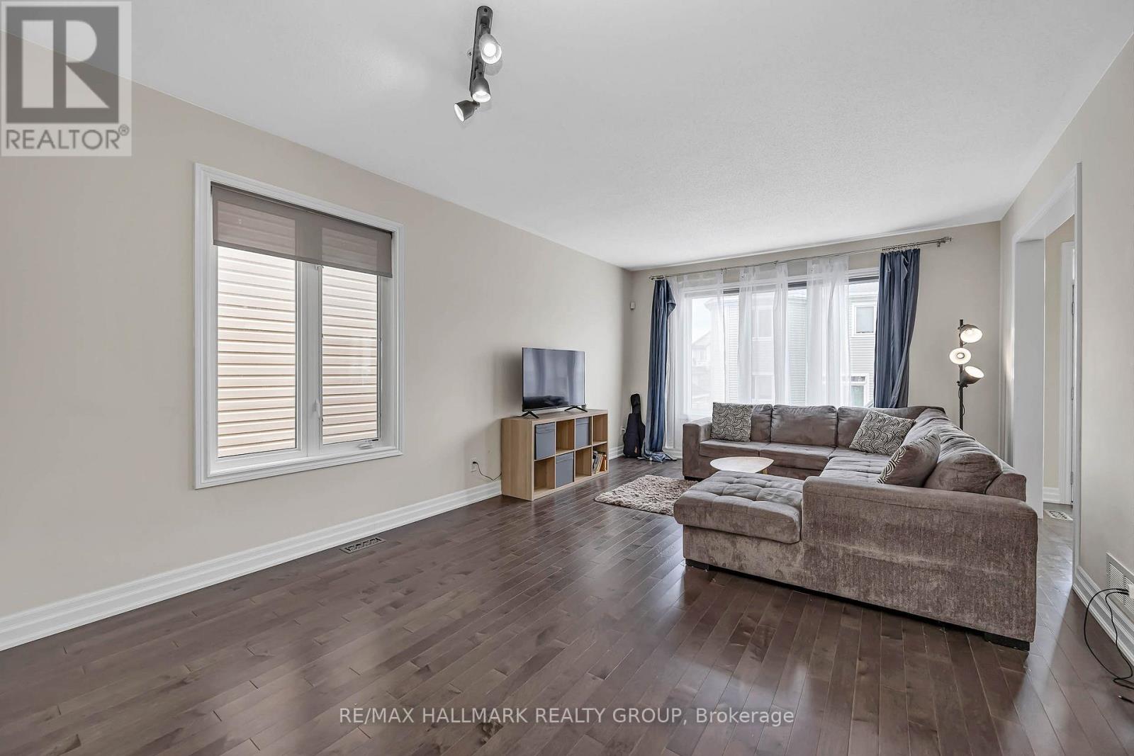 3718 Riverbreeze Street, Ottawa, Ontario  K2J 0S1 - Photo 10 - X13141264