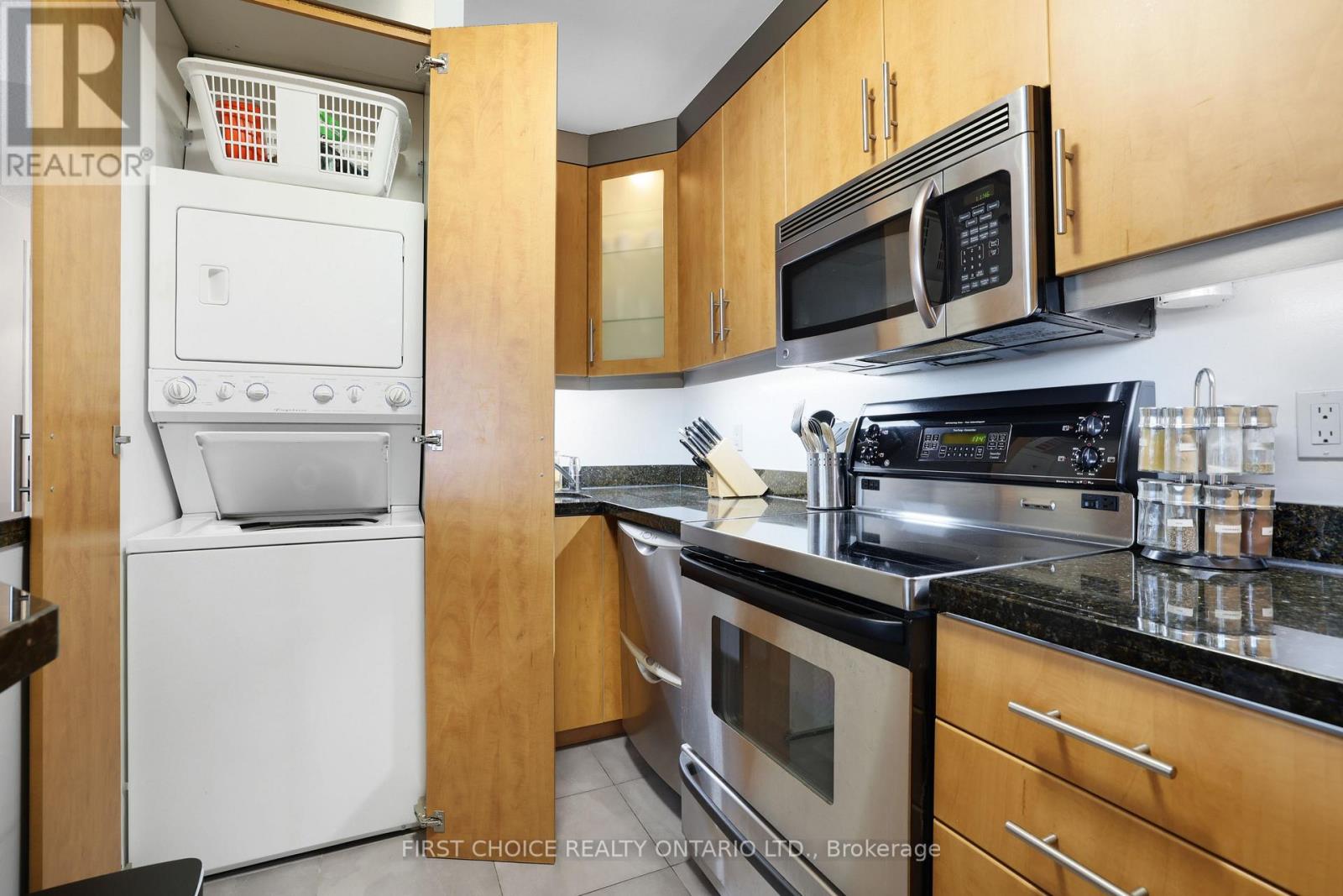 703 - 141 Somerset Street W, Ottawa, Ontario  K2P 2H1 - Photo 13 - X13141684