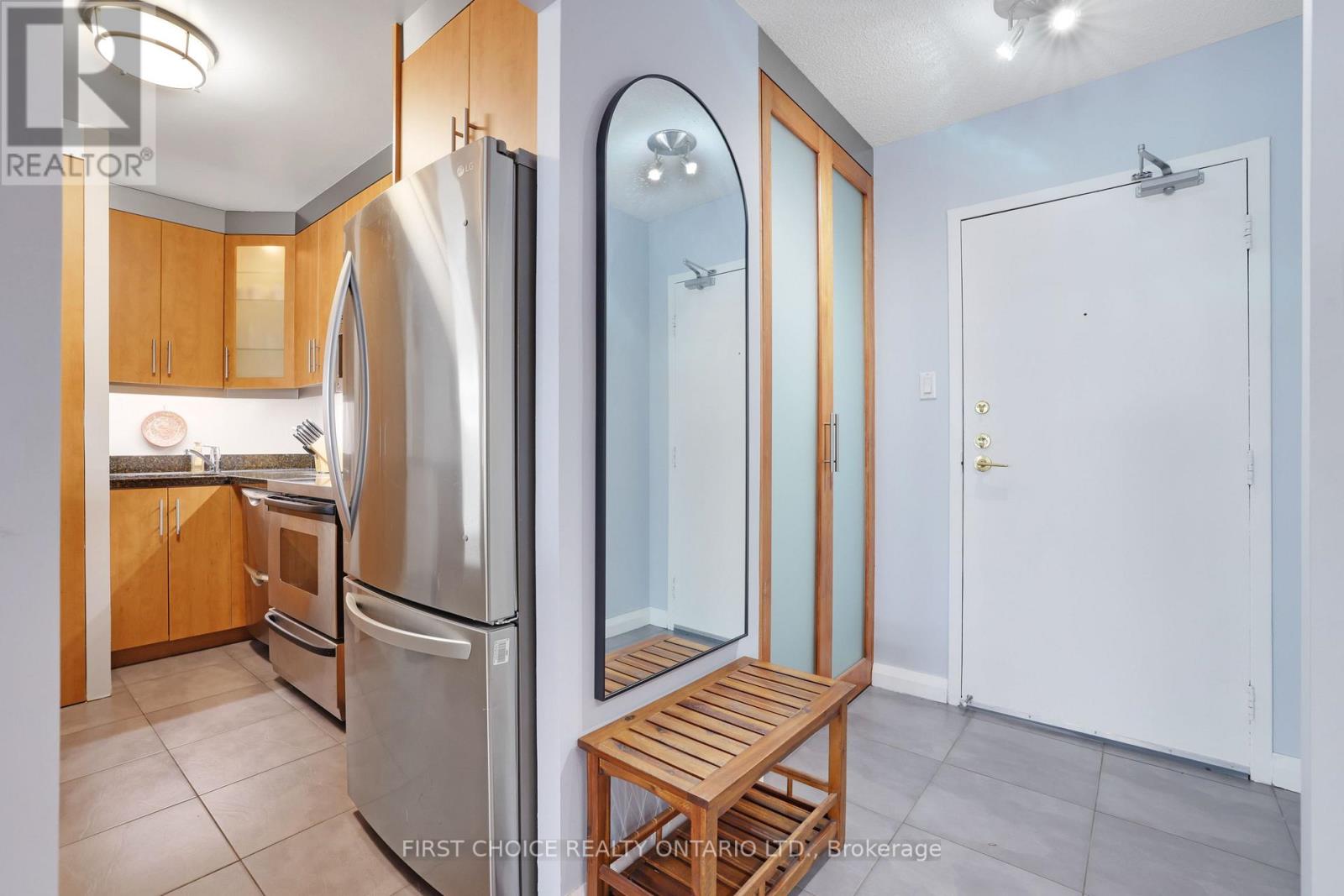 703 - 141 Somerset Street W, Ottawa, Ontario  K2P 2H1 - Photo 5 - X13141684