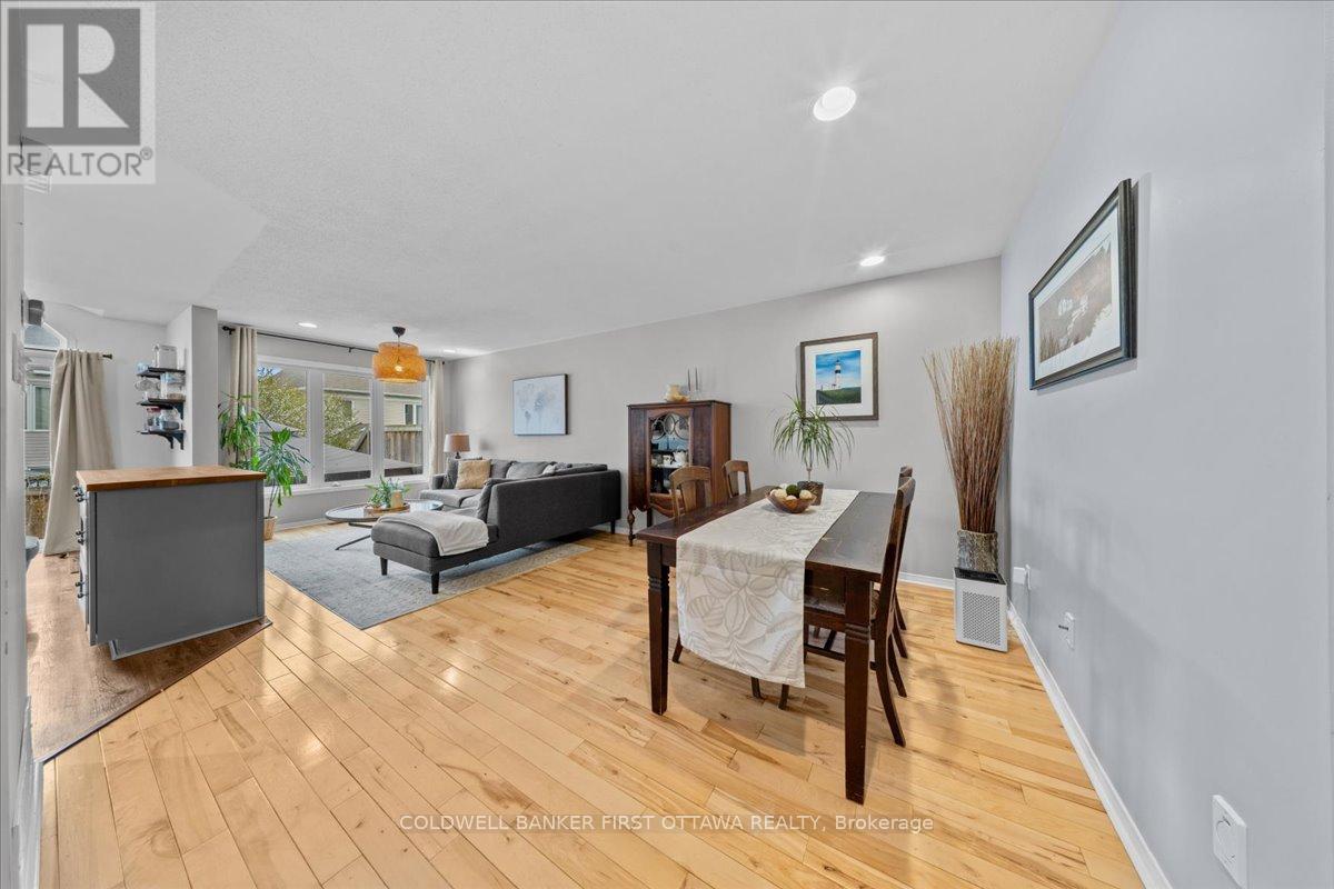 218 Flamborough Way, Ottawa, Ontario  K2W 1G5 - Photo 5 - X13141804