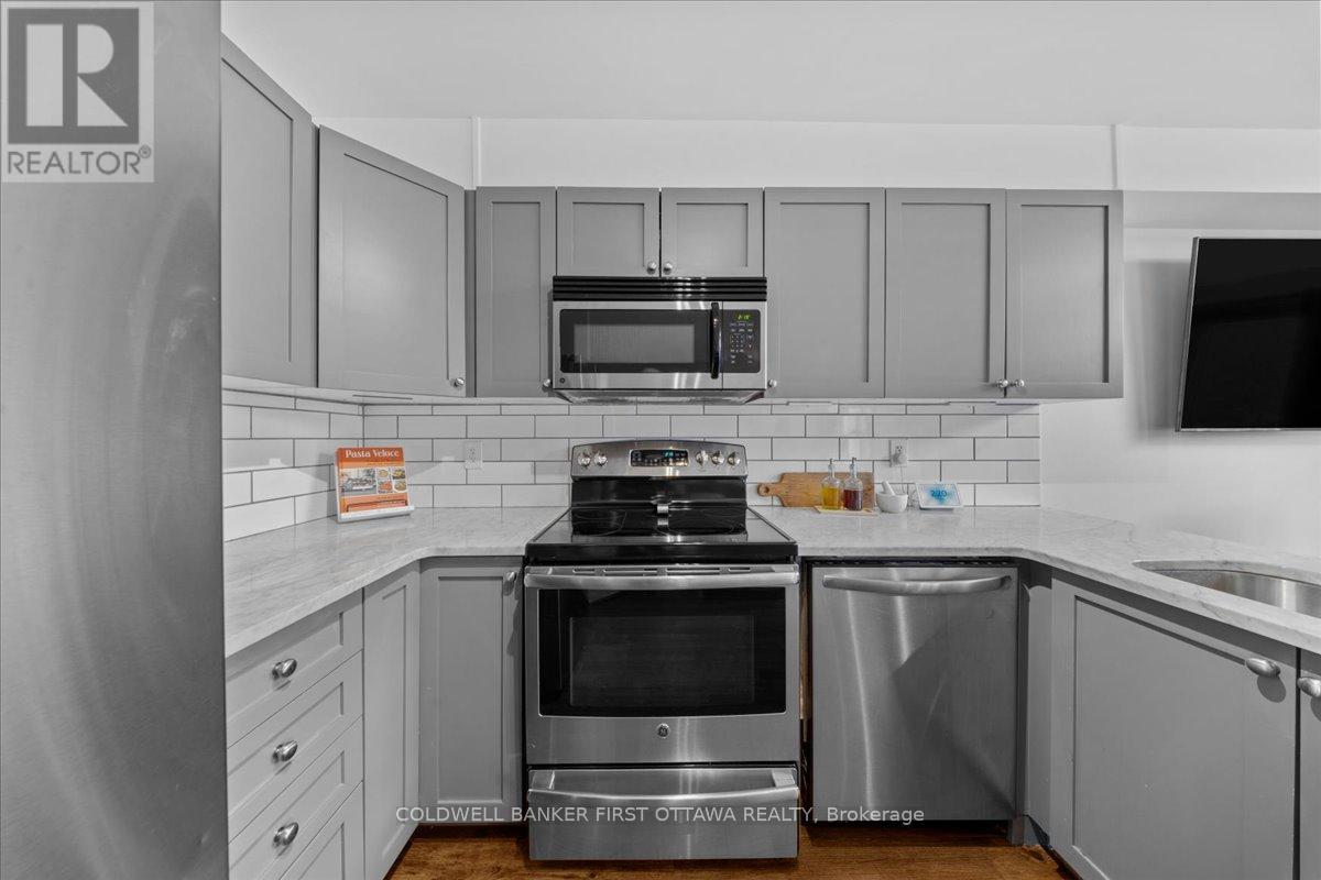 218 Flamborough Way, Ottawa, Ontario  K2W 1G5 - Photo 8 - X13141804
