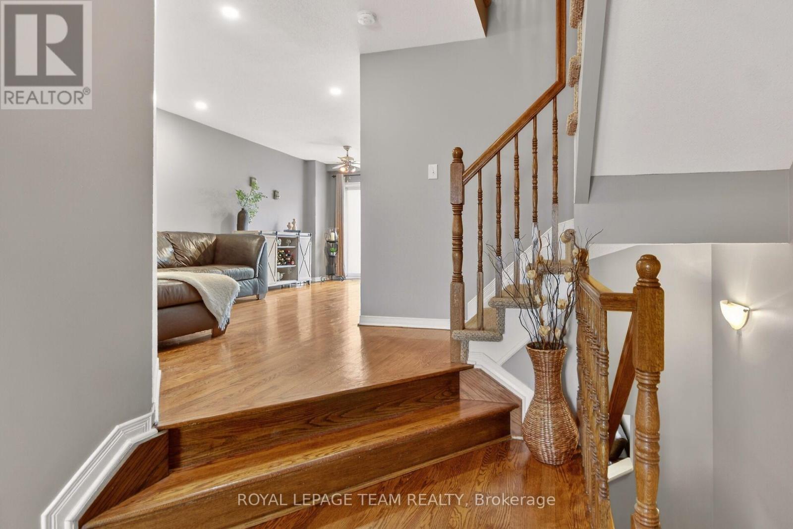 317 Copperfield Crescent, Ottawa, Ontario  K2J 0L2 - Photo 3 - X13142310