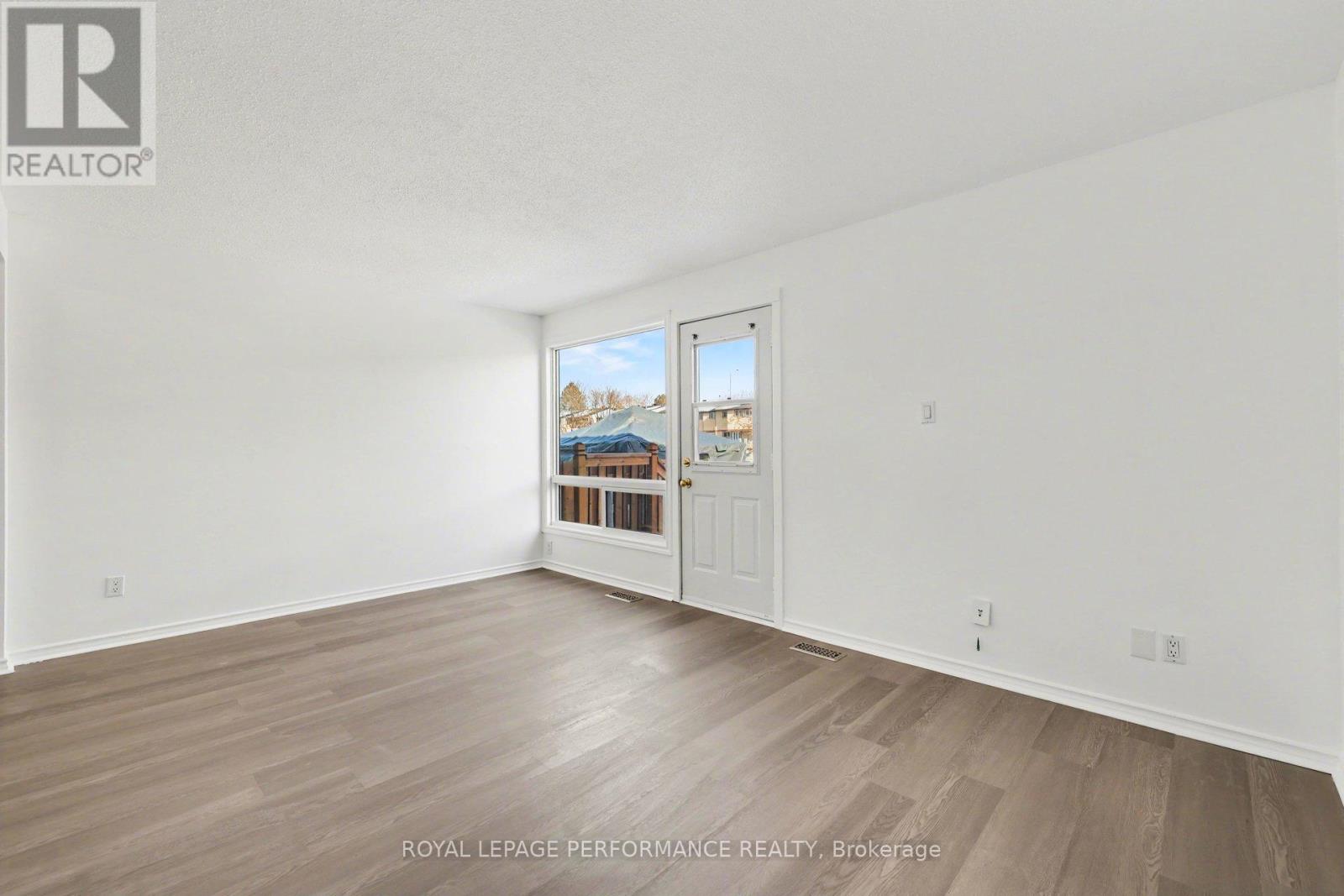 1584 Feather Lane, Ottawa, Ontario  K1T 1V4 - Photo 8 - X13142560