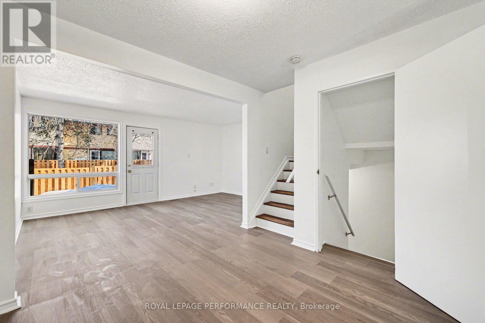 1584 Feather Lane, Ottawa, Ontario  K1T 1V4 - Photo 9 - X13142560