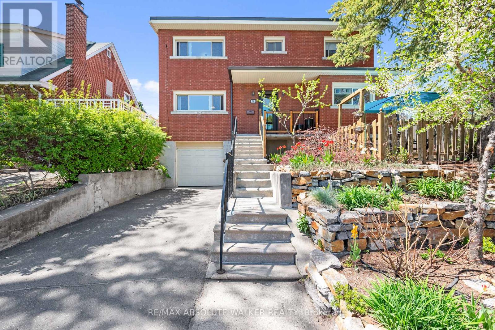 26 RIVERDALE AVENUE, Ottawa, Ontario