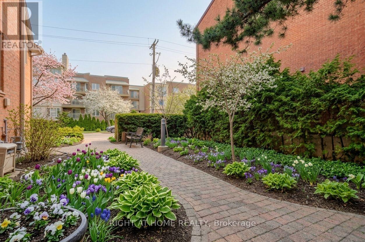 6 - 2 Columbus Avenue, Ottawa, Ontario  K1K 1R3 - Photo 2 - X13143336