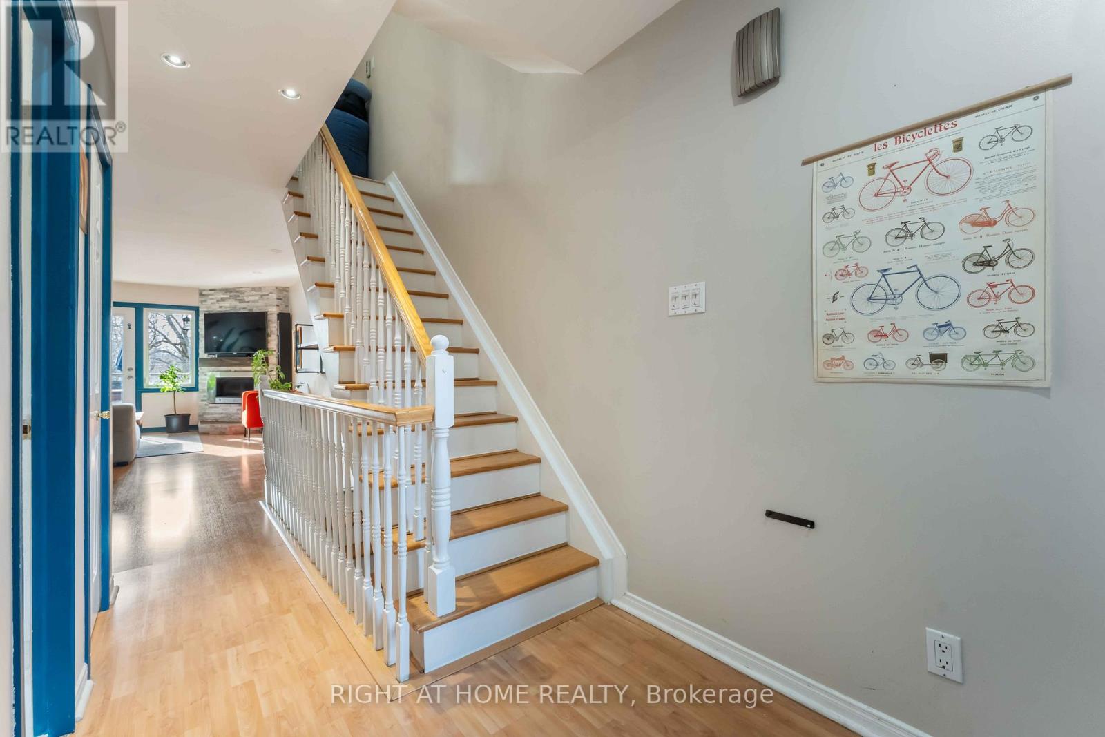 6 - 2 Columbus Avenue, Ottawa, Ontario  K1K 1R3 - Photo 4 - X13143336