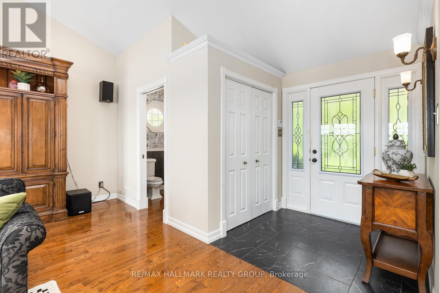 1 Rideau Glen Drive, Ottawa, Ontario  K2C 3H1 - Photo 5 - X13143584