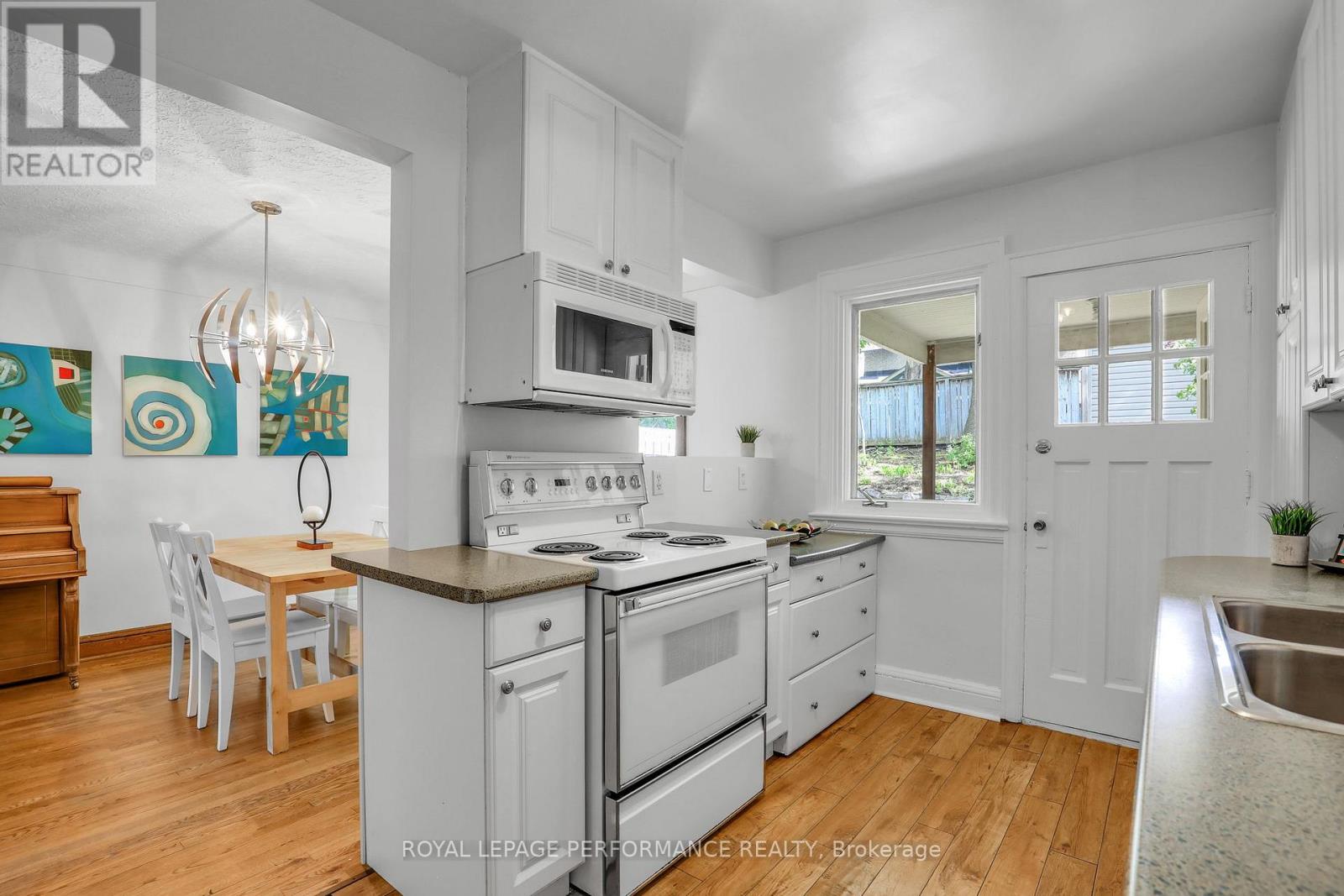 296 Holmwood Avenue, Ottawa, Ontario  K1S 2R3 - Photo 14 - X13143626