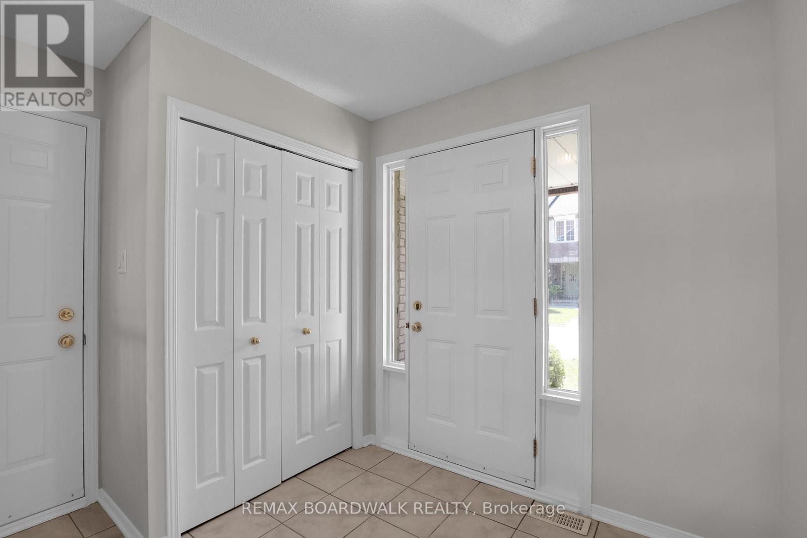 5 Maple Park Private, Ottawa, Ontario  K1T 4A6 - Photo 6 - X13144312