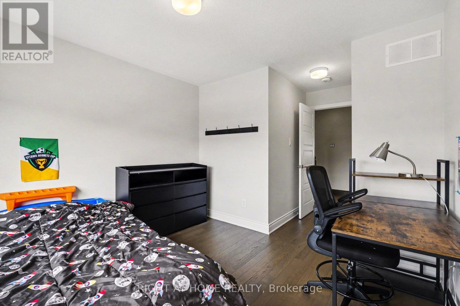 608 Fenwick Way, Ottawa, Ontario  K2J 7E5 - Photo 18 - X13144930