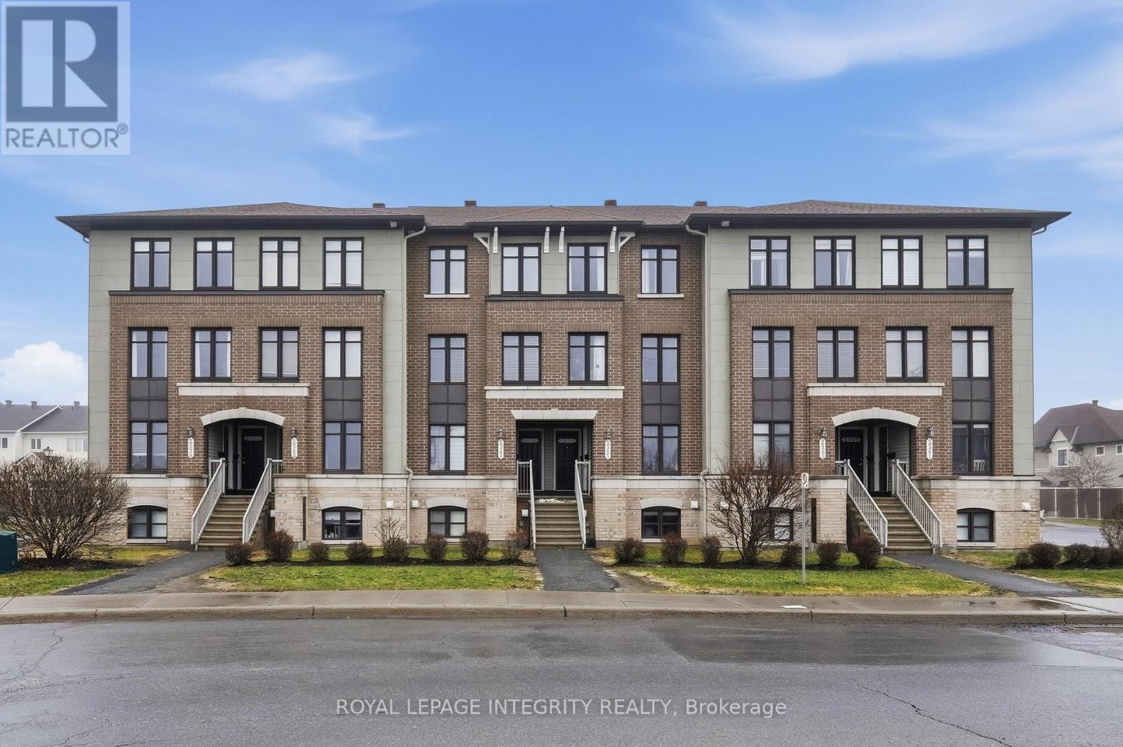 2341 ESPRIT DRIVE, Ottawa, Ontario