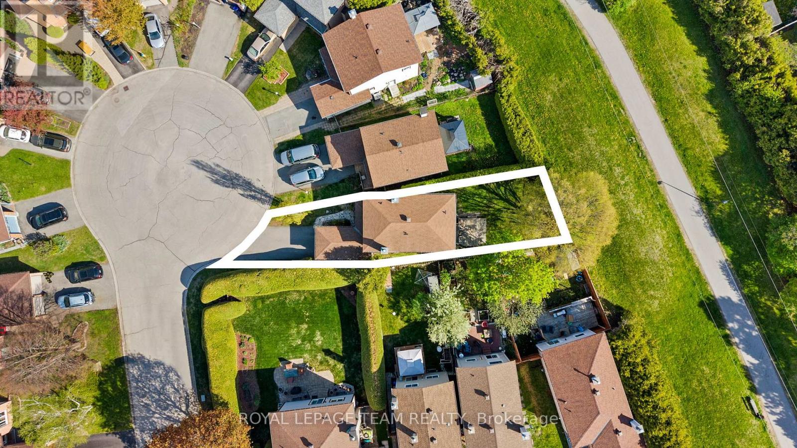 93 Hewitt Way, Ottawa, Ontario  K2L 3R3 - Photo 2 - X13145516