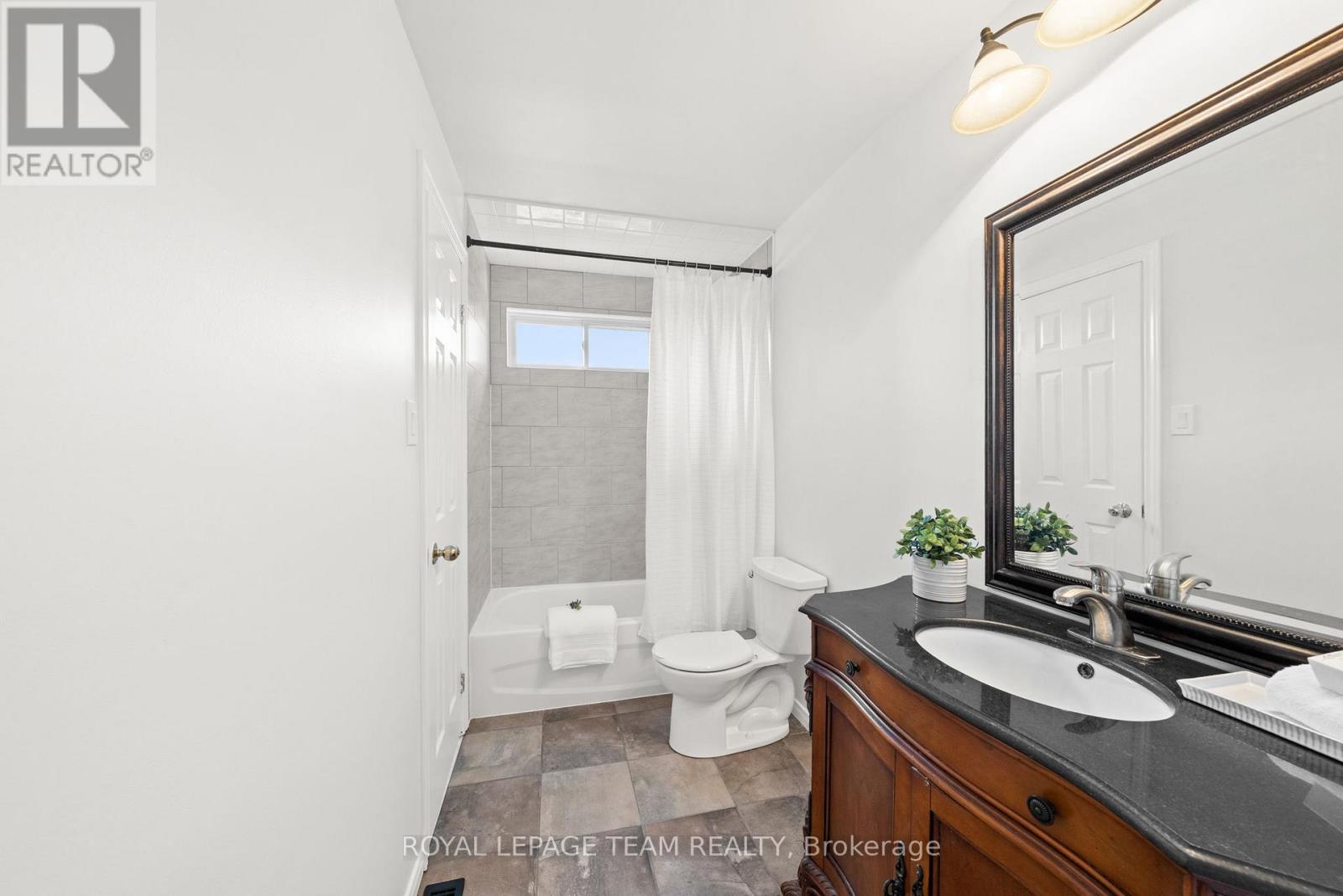 93 Hewitt Way, Ottawa, Ontario  K2L 3R3 - Photo 24 - X13145516