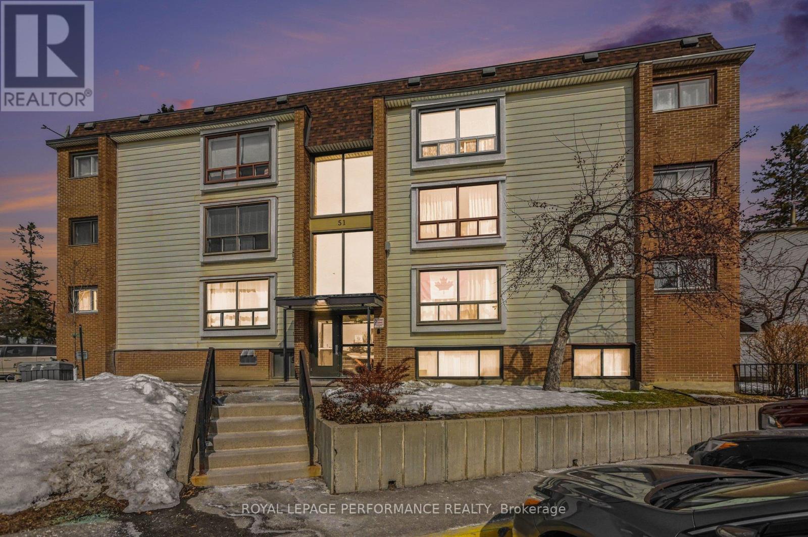 8 - 51 Sumac Street, Ottawa, Ontario  K1J 7T7 - Photo 4 - X13146048