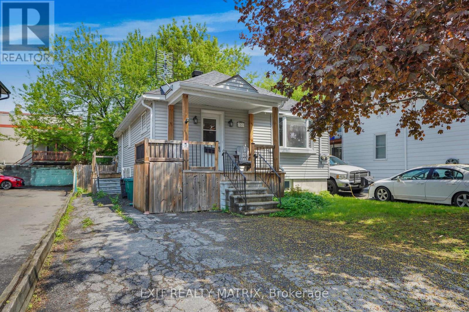 261 MONTFORT STREET, Ottawa, Ontario