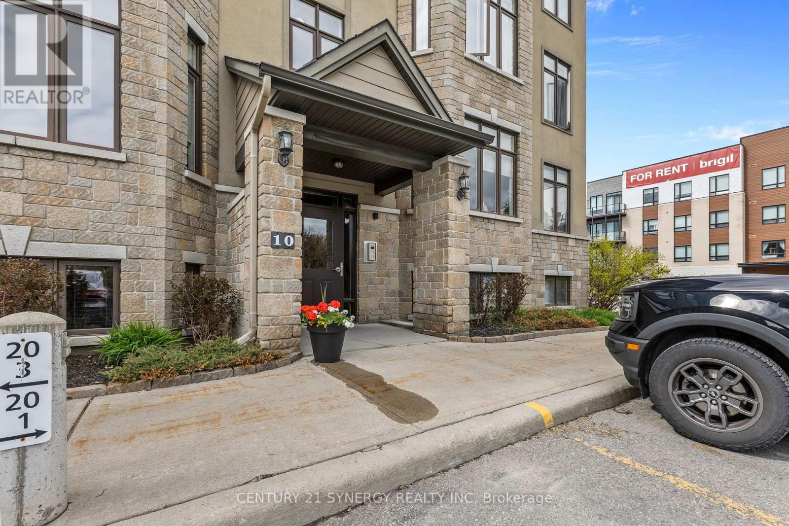 7 - 10 PRESTIGE CIRCLE, Ottawa, Ontario