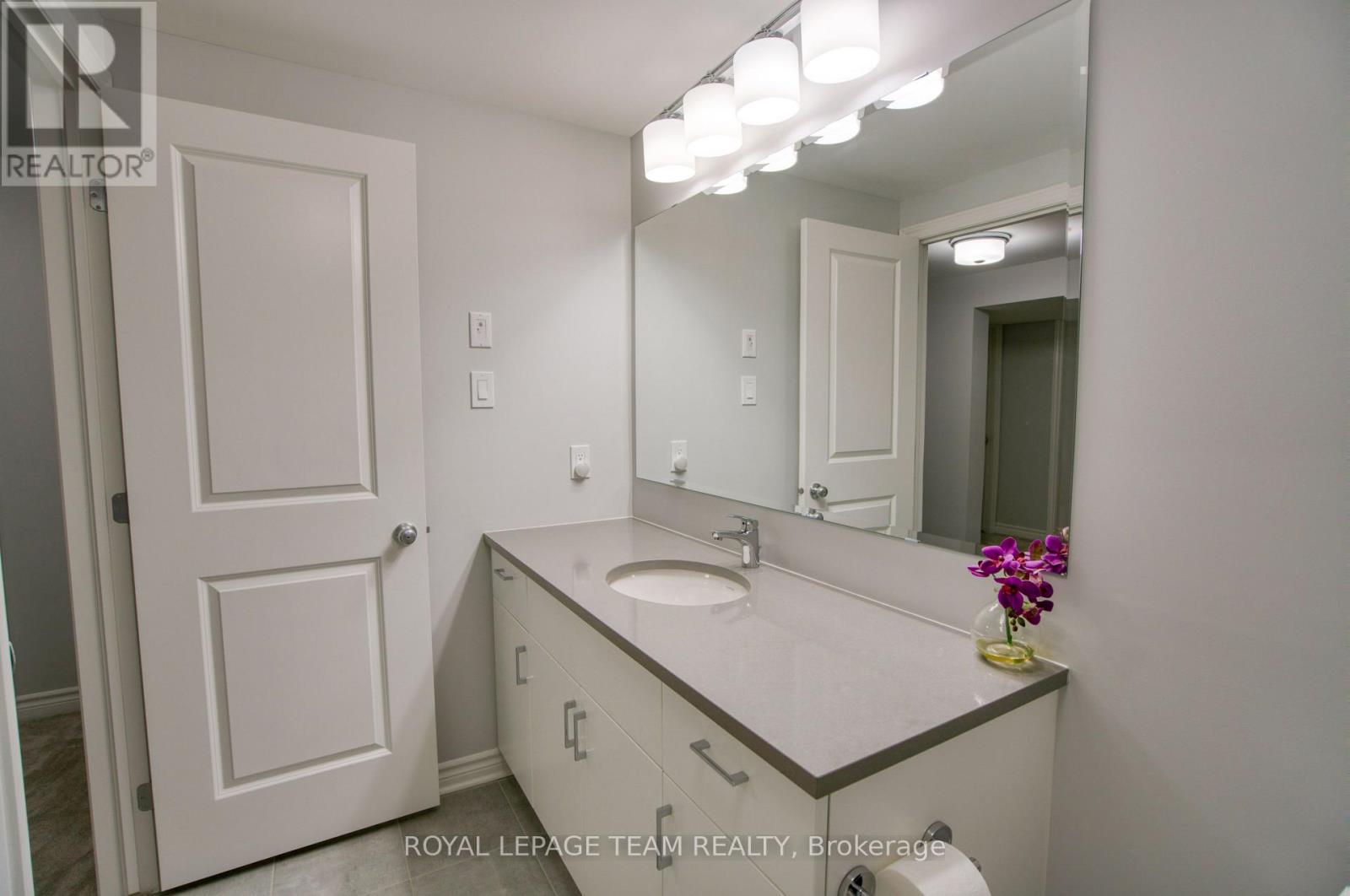56 Kayenta Street, Ottawa, Ontario  K2S 2K7 - Photo 22 - X13148534