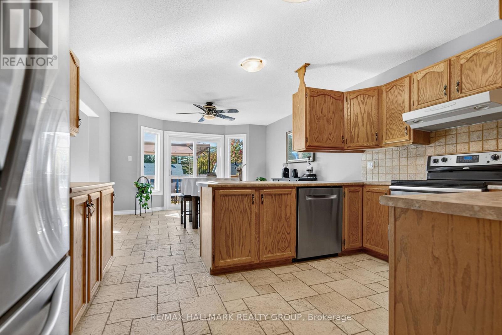 1354 Gaultois Avenue, Ottawa, Ontario  K1C 3G6 - Photo 6 - X13148620