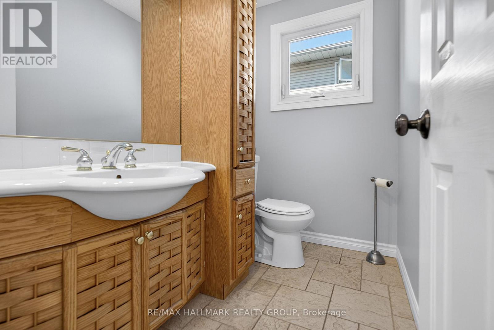 1354 Gaultois Avenue, Ottawa, Ontario  K1C 3G6 - Photo 8 - X13148620