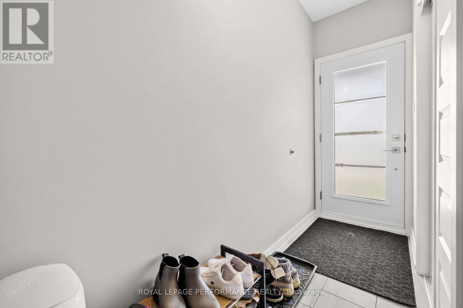 405 - 99 St Moritz Trail, Russell, Ontario  K0A 1W0 - Photo 4 - X13149836