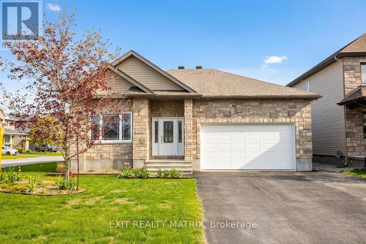 484 BRUGES STREET, Russell, Ontario