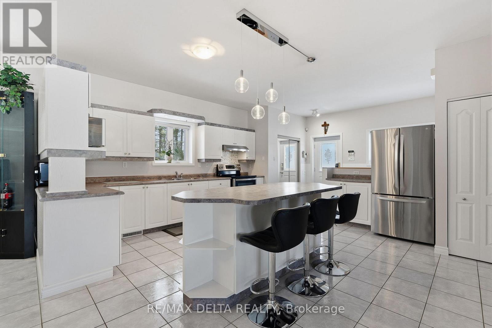 2071 Ch Tessier Road, Alfred And Plantagenet, Ontario  K0B 1L0 - Photo 16 - X13151192