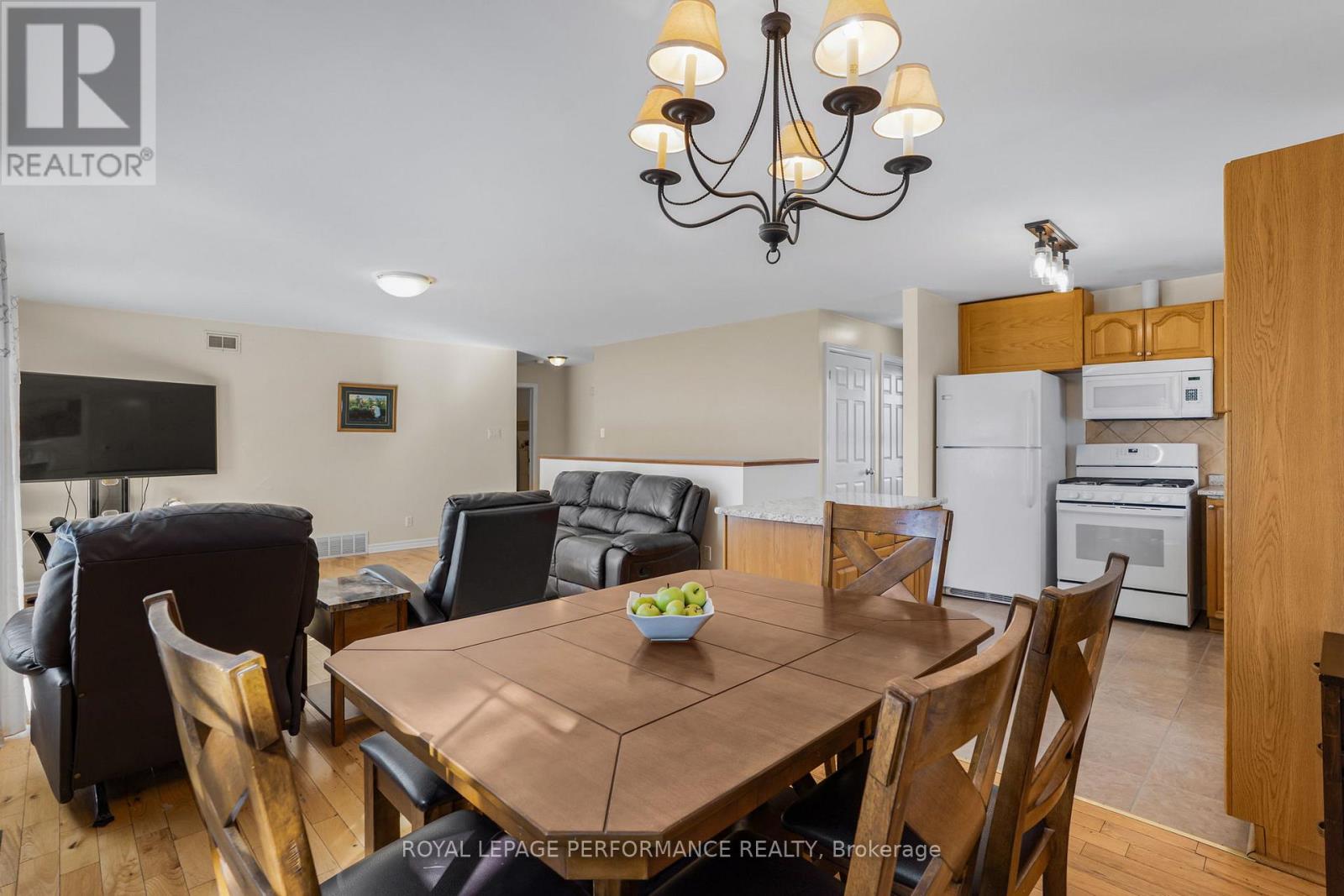 40 Lori Lane, North Dundas, Ontario  K0C 2H0 - Photo 14 - X13151360