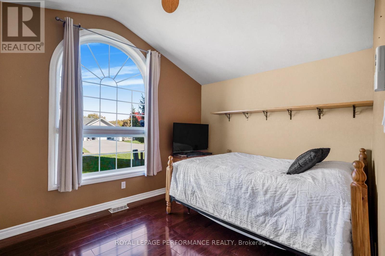 40 Lori Lane, North Dundas, Ontario  K0C 2H0 - Photo 17 - X13151360