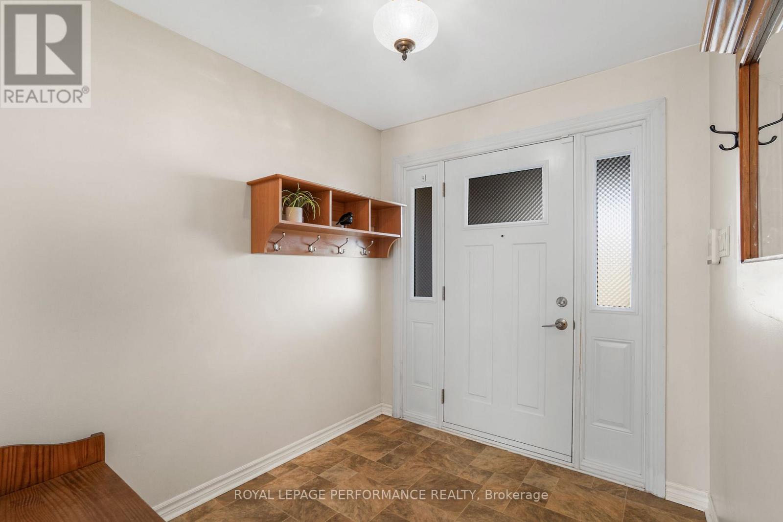 40 Lori Lane, North Dundas, Ontario  K0C 2H0 - Photo 3 - X13151360