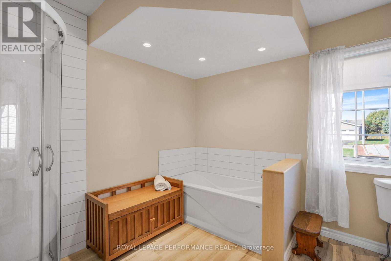 40 Lori Lane, North Dundas, Ontario  K0C 2H0 - Photo 7 - X13151360