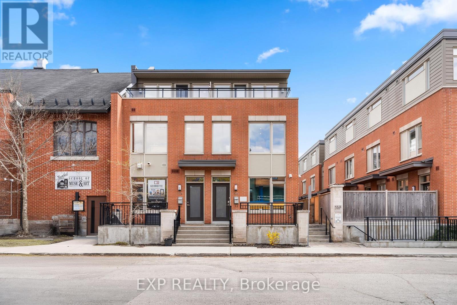 360 RAVENHILL AVENUE E, Ottawa, Ontario