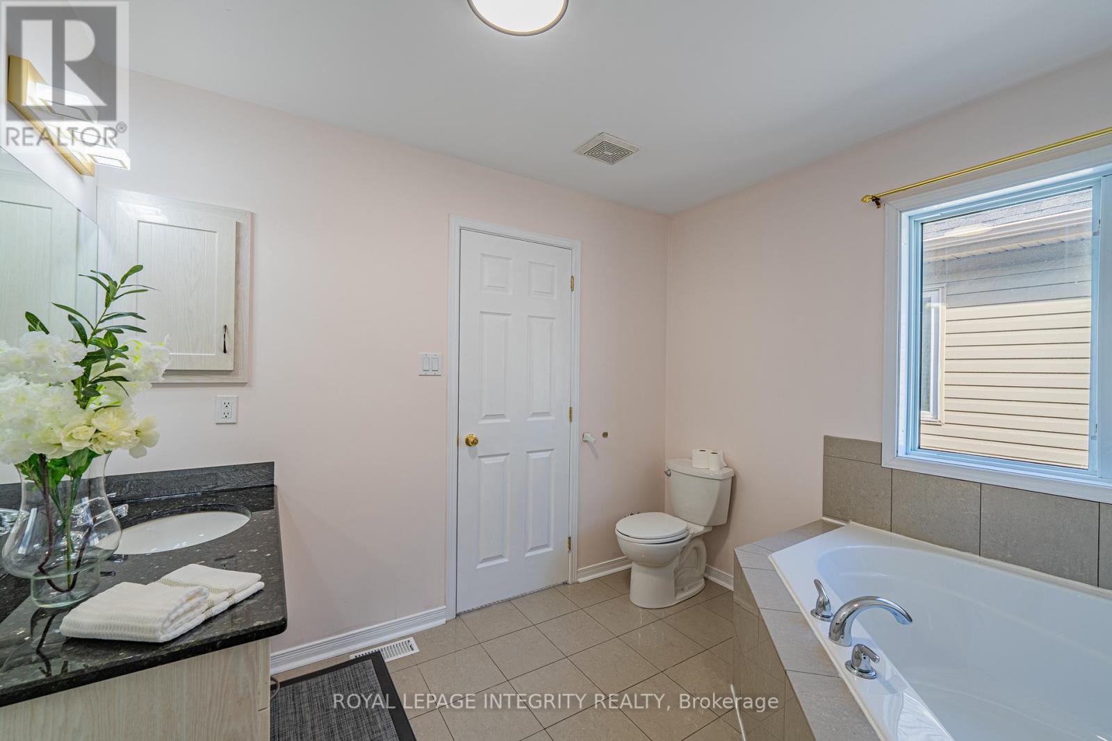 102 Whitestone Drive, Ottawa, Ontario  K2C 4C5 - Photo 23 - X13153216