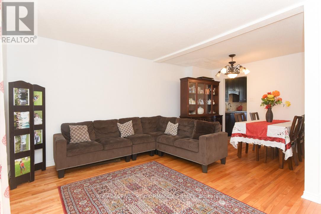 3194 Stockton Drive, Ottawa, Ontario  K1T 1S1 - Photo 10 - X13153352