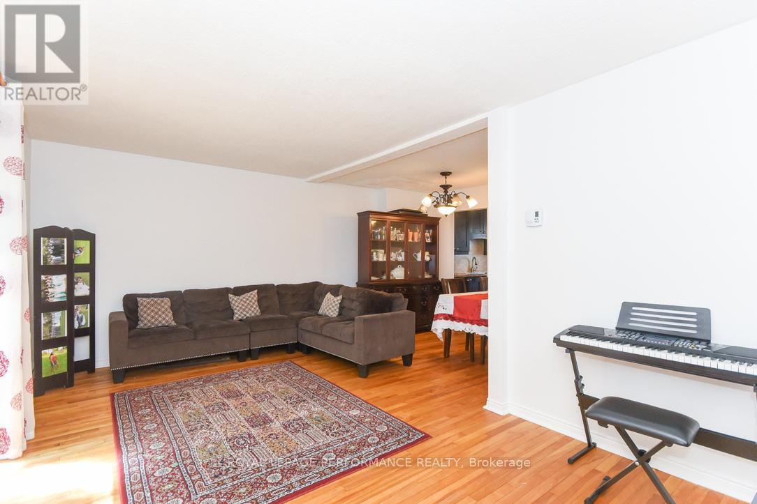 3194 Stockton Drive, Ottawa, Ontario  K1T 1S1 - Photo 11 - X13153352