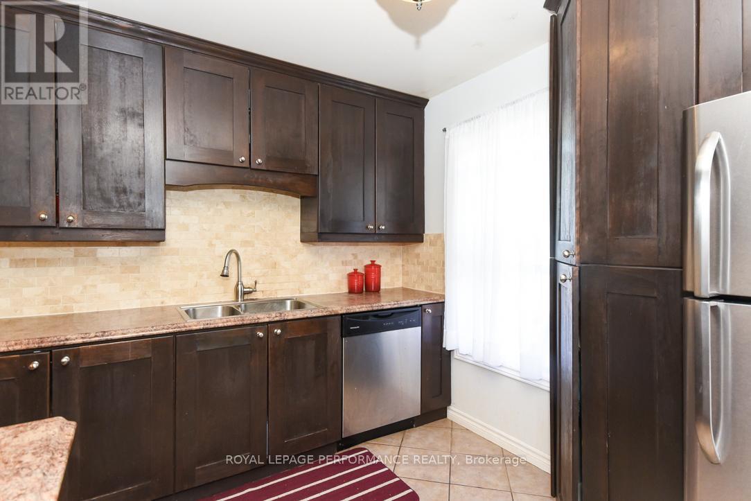 3194 Stockton Drive, Ottawa, Ontario  K1T 1S1 - Photo 5 - X13153352