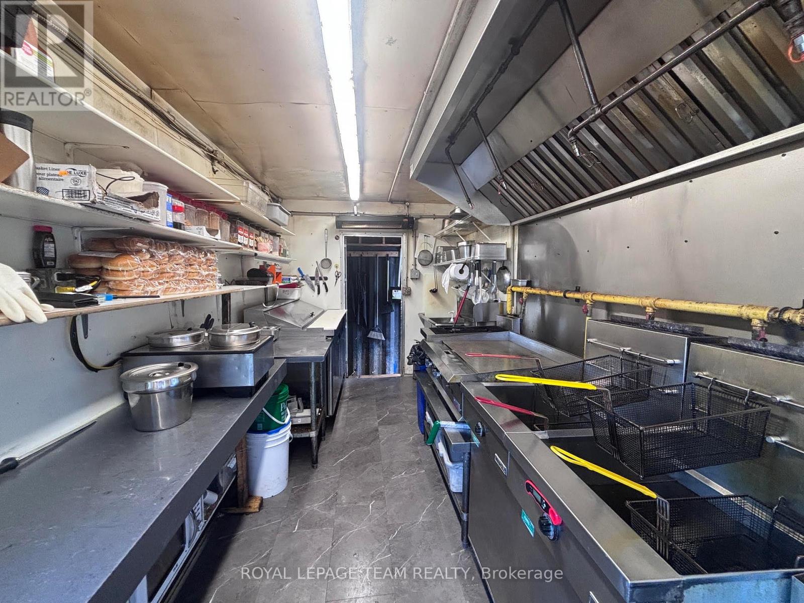 2560 Bank Street, Ottawa, Ontario  K1T 1M9 - Photo 12 - X13153380