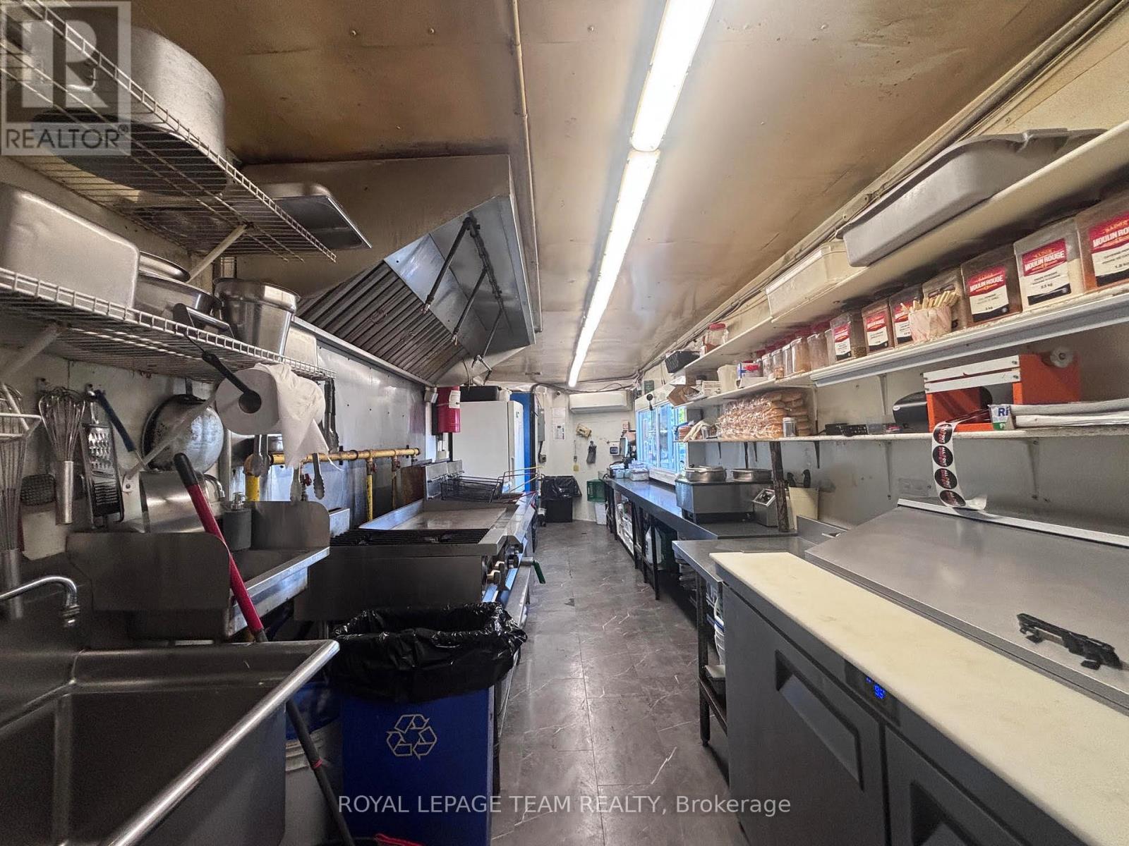 2560 Bank Street, Ottawa, Ontario  K1T 1M9 - Photo 18 - X13153380