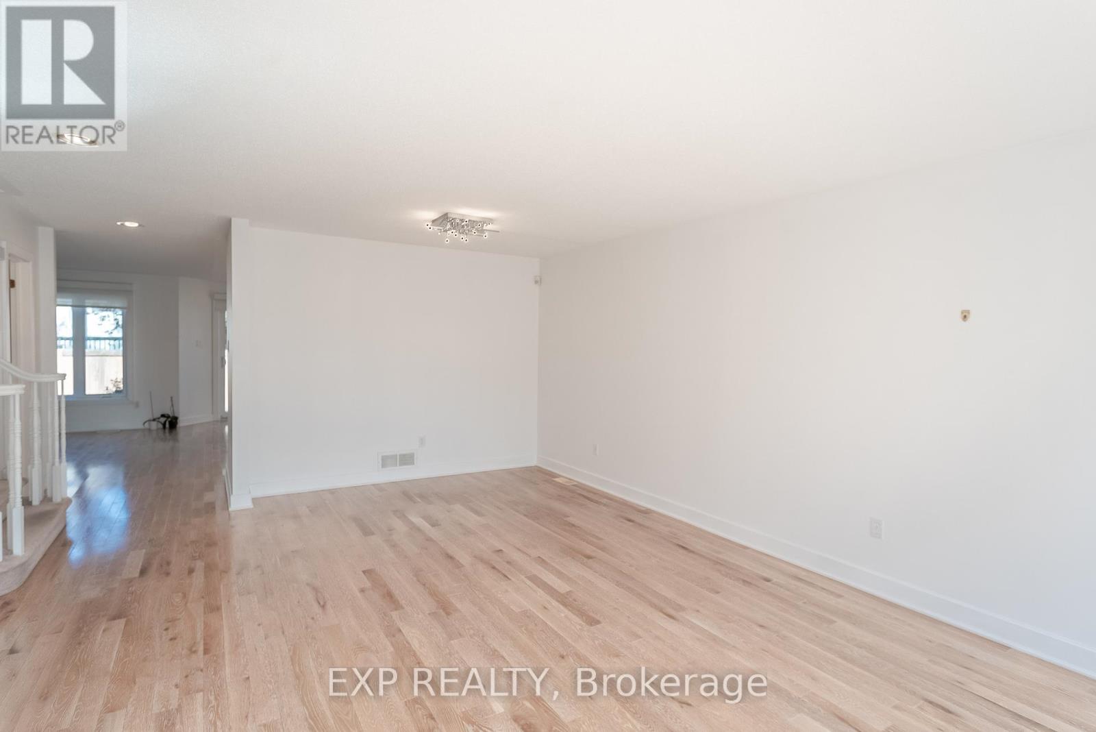 28 Chartwell Avenue, Ottawa, Ontario  K2G 6L6 - Photo 11 - X13153916
