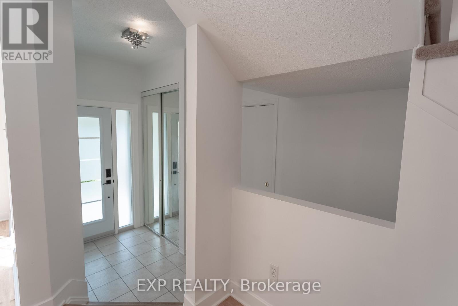 28 Chartwell Avenue, Ottawa, Ontario  K2G 6L6 - Photo 8 - X13153916