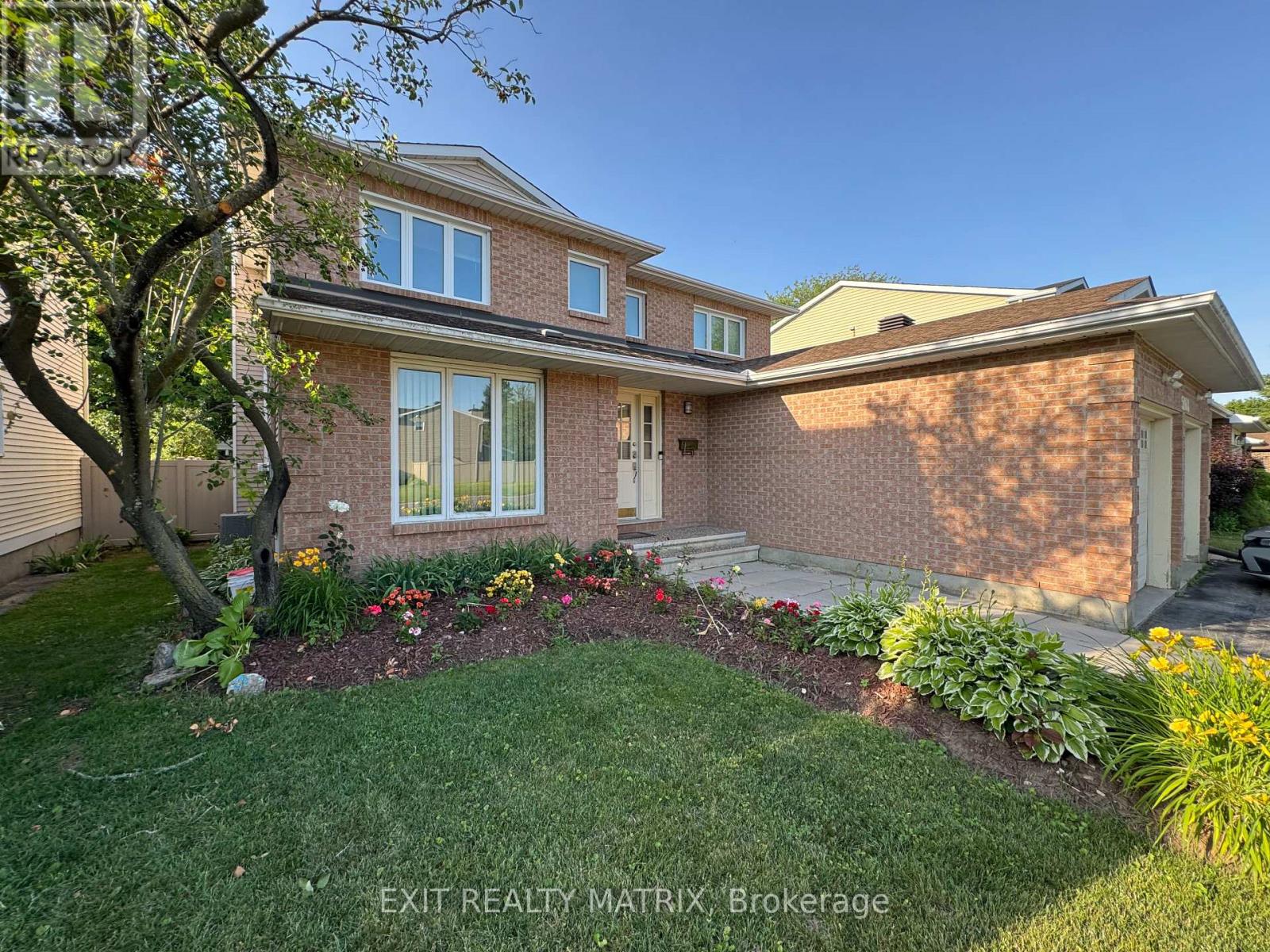 5968 Meadowglen Drive, Ottawa, Ontario  K1C 5Y2 - Photo 3 - X13153922