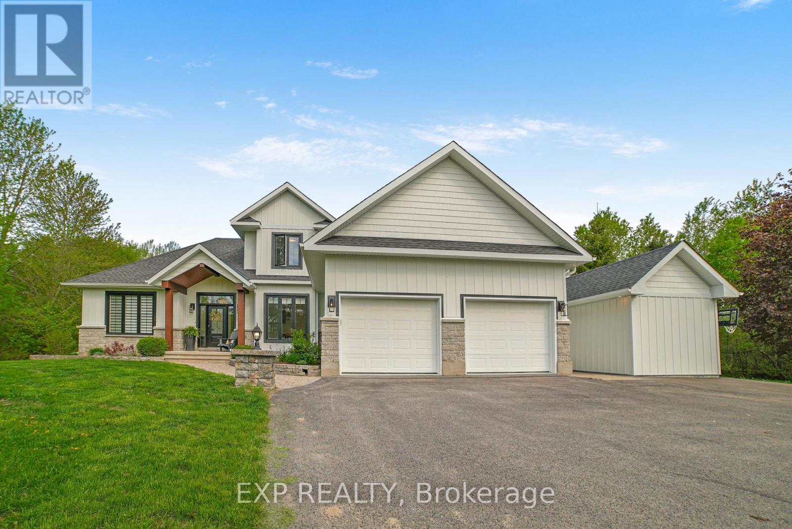 124 WILBERT COX DRIVE, Ottawa, Ontario