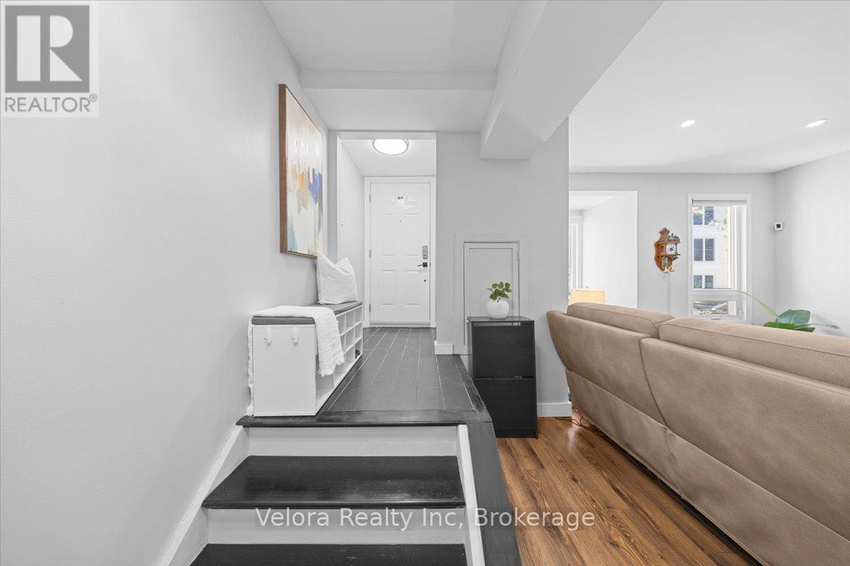 8a Shehyn Lane, Ottawa, Ontario  K2G 4Y3 - Photo 4 - X13154502
